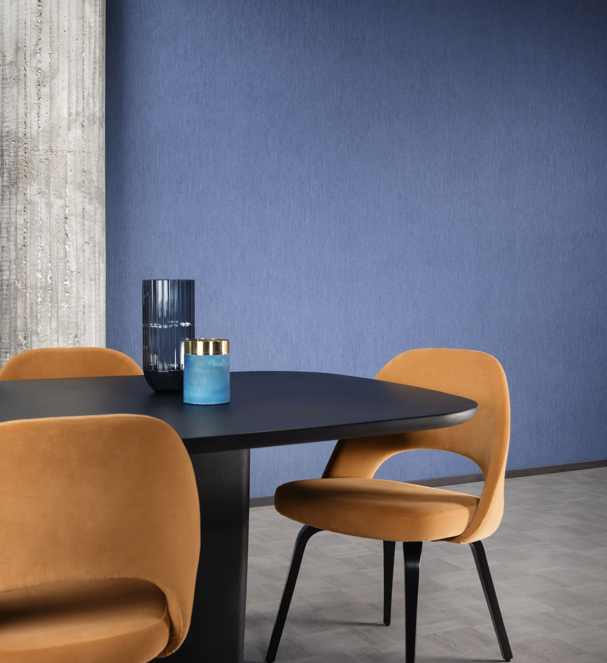 Temper in een interieur, kleur Navy Blue — niet de kleur van dit product